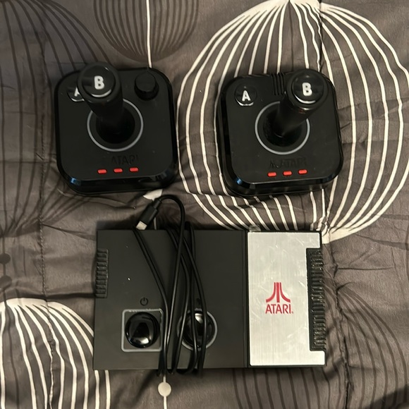 Atari Game Console (No Box) - Picture 1 of 1